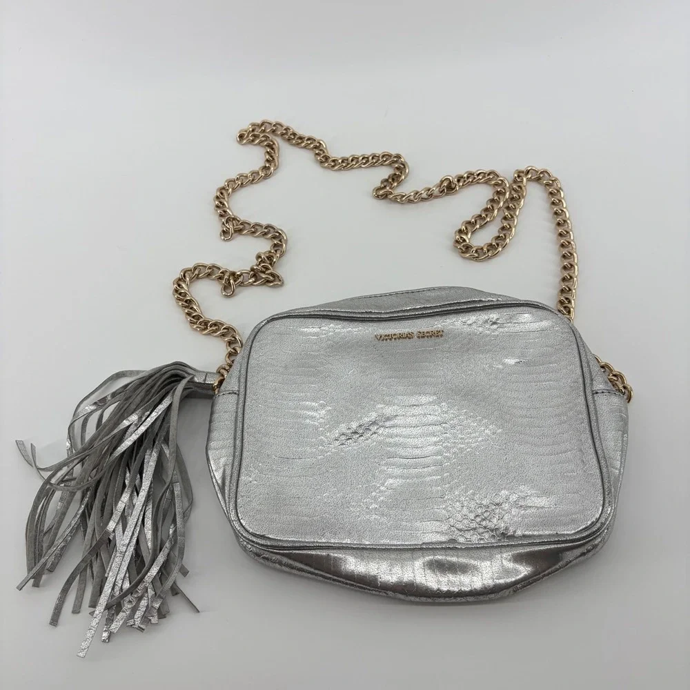 Victoria's Secret‎ Crossbody Bag Silver Womens OS Snakeskin Tassel Chain Strap
